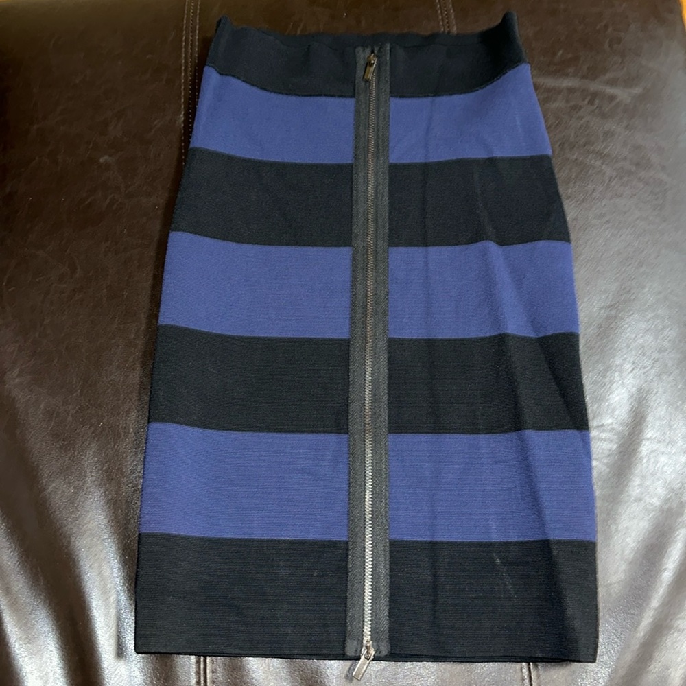 Bcbgmaxazria bandage skirt